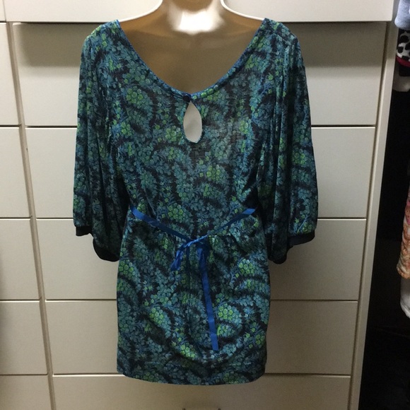 Blouse - Picture 2 of 4